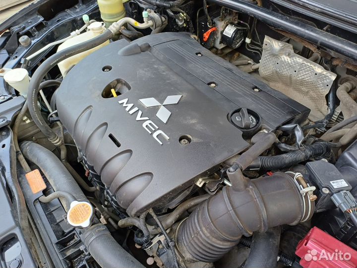 Двигатель на Mitsubishi lancer 10 2.0 4b11