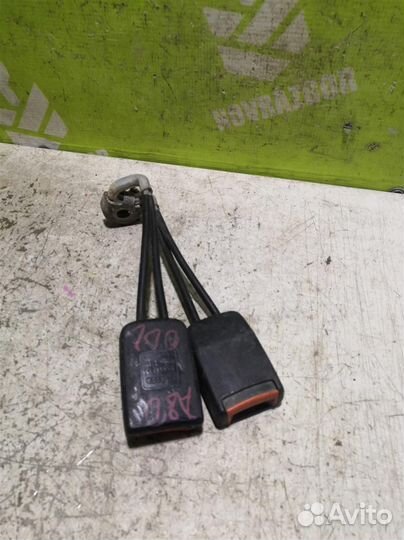 Ответная часть ремня безопасности Ауди 80 90 Б3