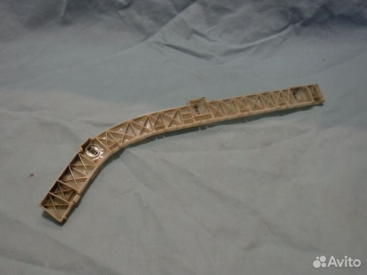 Кронштейн заднего бампера правый Lancer 9 Лансер