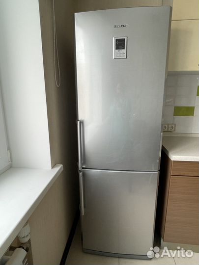 Холодильник бу Samsung RL38ecps