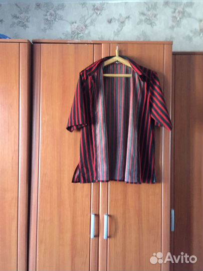 Кофточка из плотного шелка 52размер