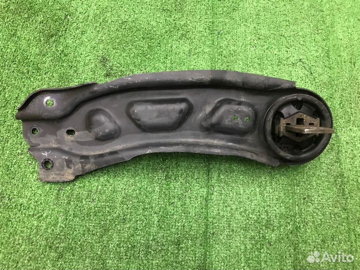 Продольный рычаг задний правый Mercedes-Benz