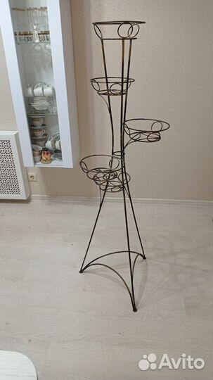 Подставка для цветов напольная металлическая