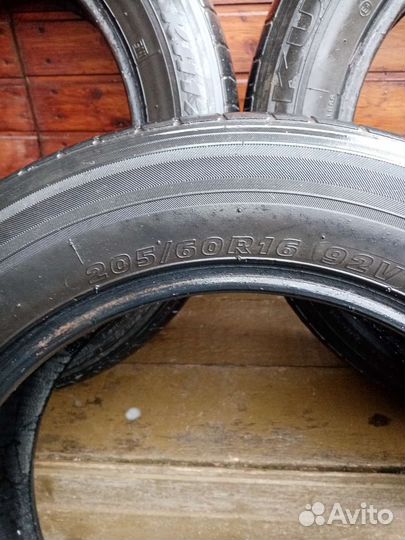 Kumho Solus KH17 17.5 R16