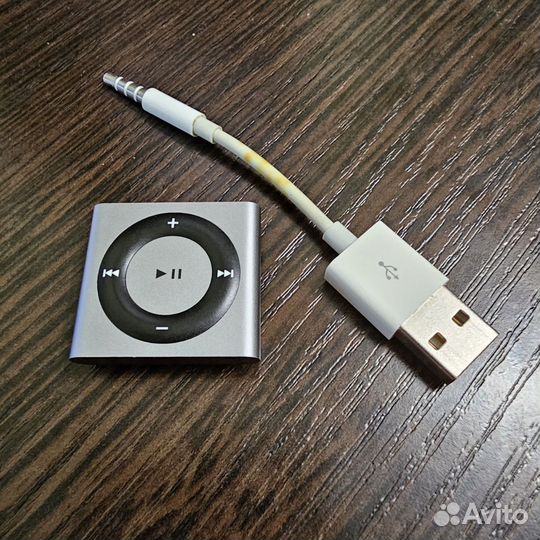 Плеер Apple iPod shuffle 4-го поколения