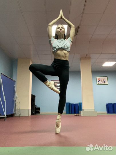 Инструктор хатха-йоги