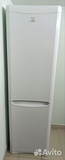 Холодильник двухкамерный indesit