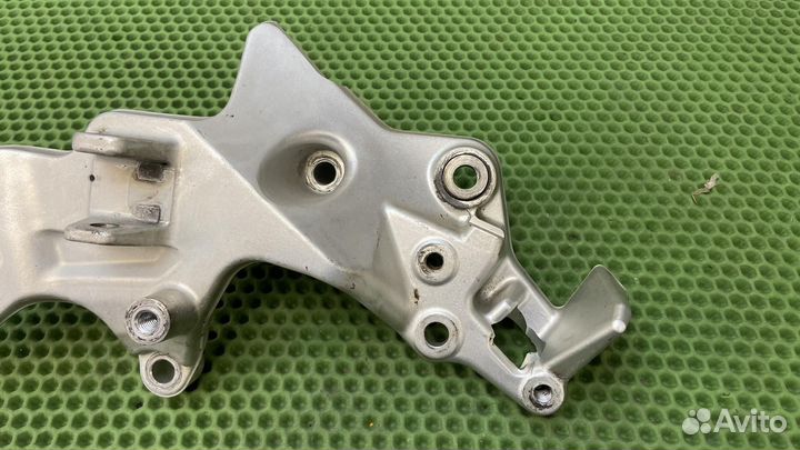 Планка упора для ног Л BMW