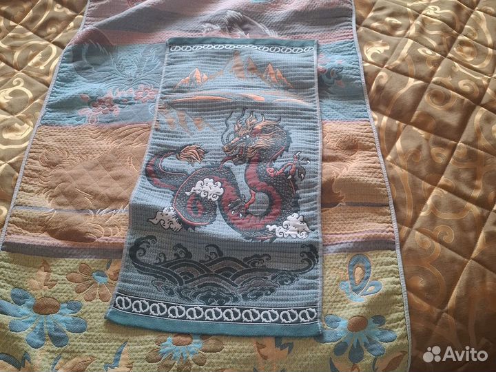 Полотенца лотом