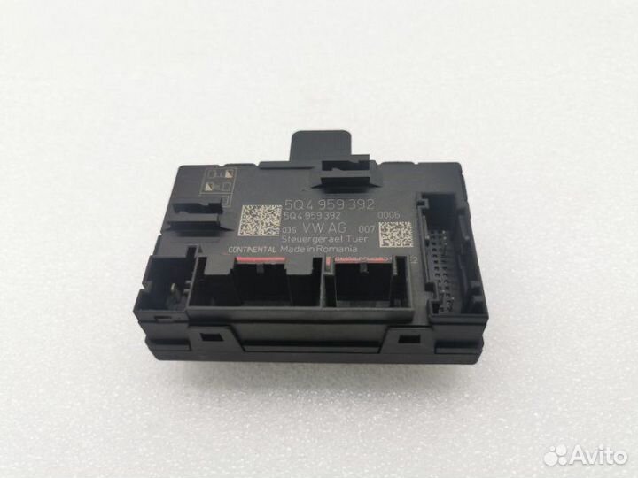 Блок комфорта передний правый Skoda Octavia A7