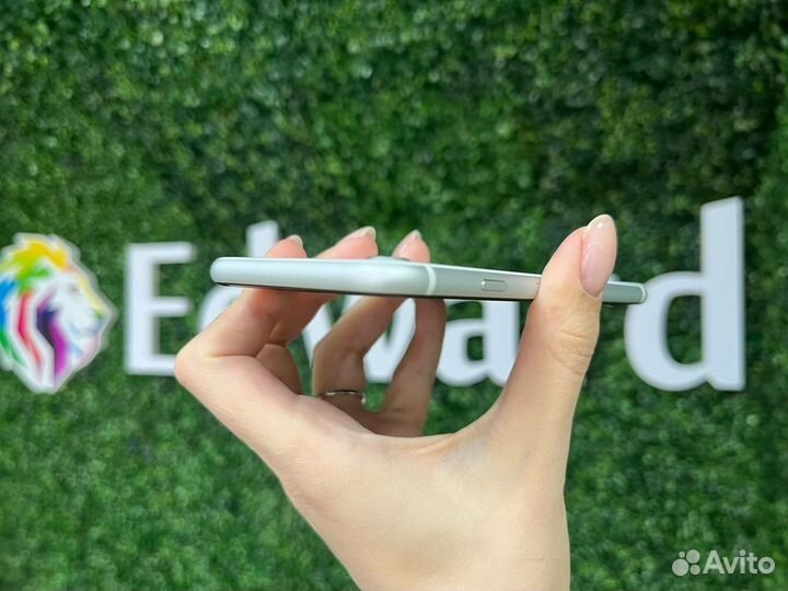 iPhone SE (2020), 128 ГБ