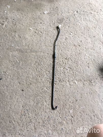 Mitsubishi pajero sport 2 Упор капота