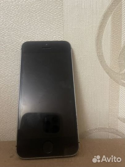 iPhone SE, 32 ГБ