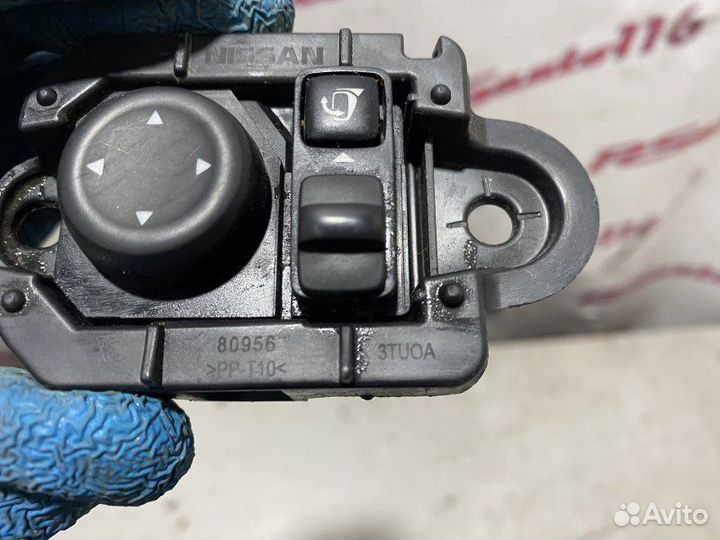 Блок управления зеркалами Nissan Teana 3