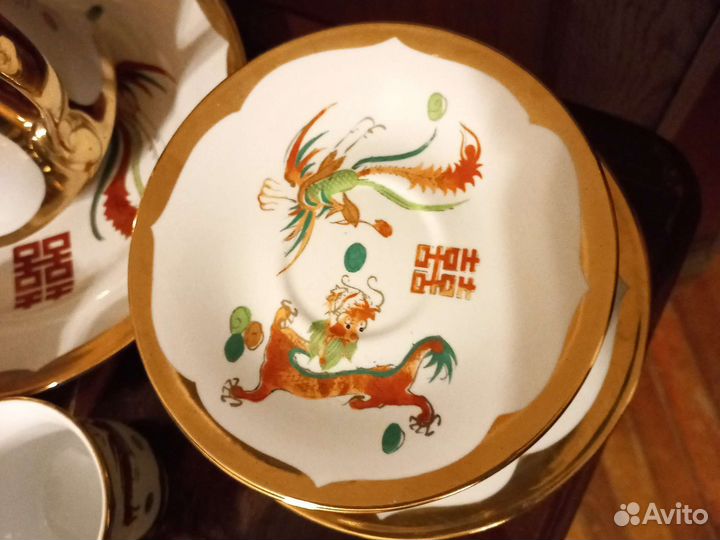 Сервиз чайный. Красный дракон