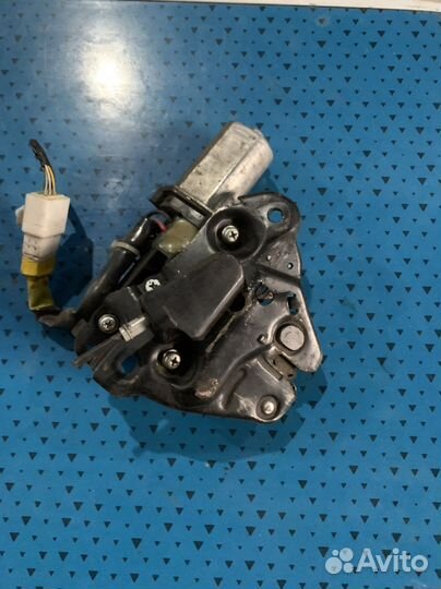 Замок багажника Lexus gs300 05-11 гв