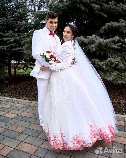 Свадебное платье