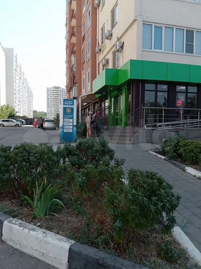 2-к. квартира, 65 м², 4/10 эт.