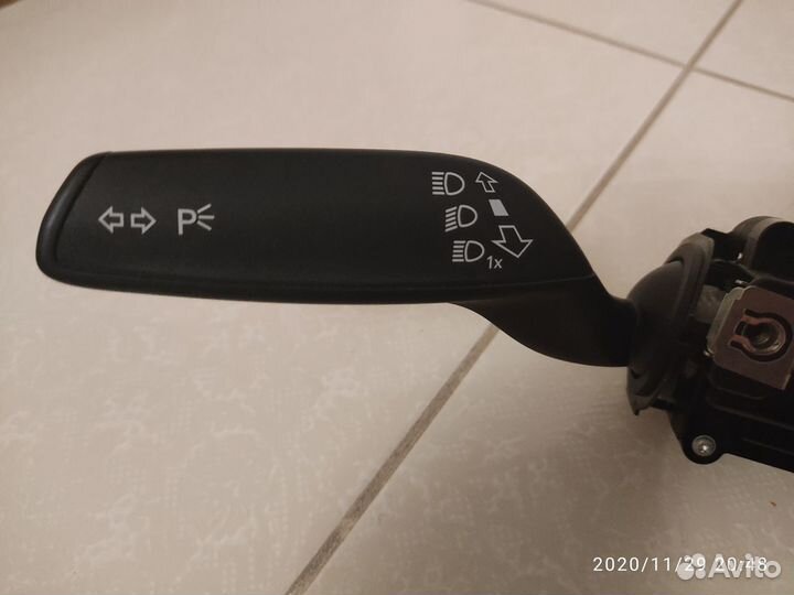 Подрулевой переключатель стрекоза на Audi Q3 A1