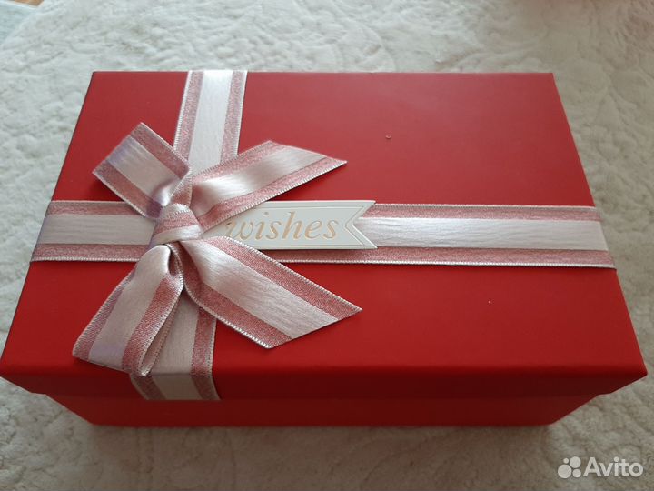 Коробка подарочная