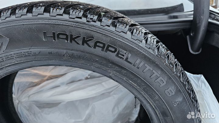 Nokian Tyres Hakkapeliitta 8 215/55 R17 98T