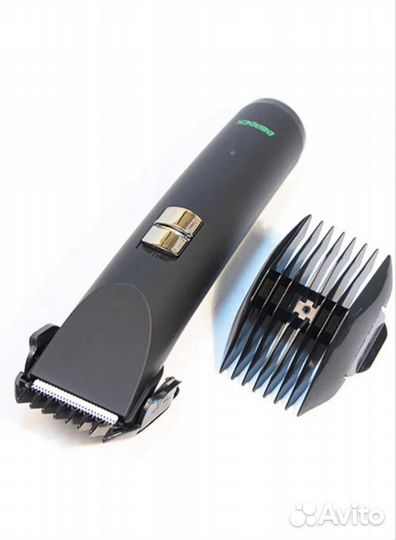 Машинка для стрижки волос с 2 насадками новая