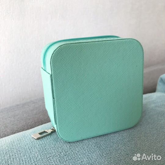 Шкатулка для украшений новая