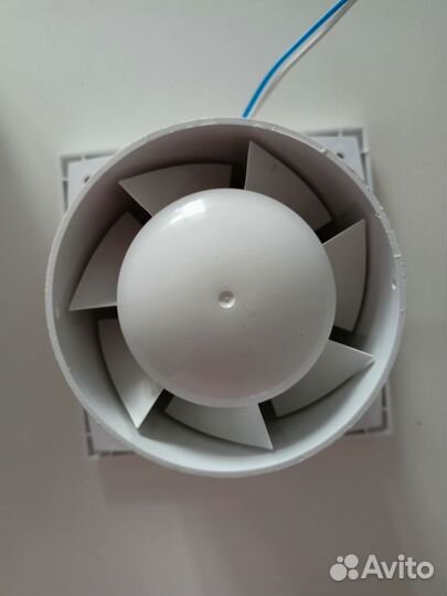Вентилятор вытяжной 100 мм