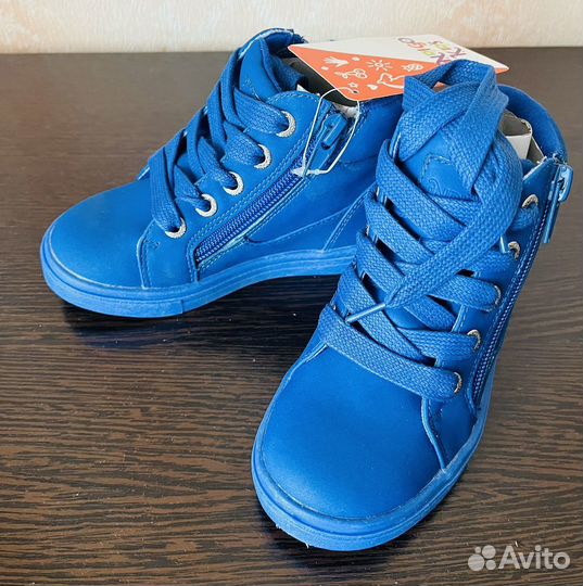 Новые демисезонные ботинки для девочки