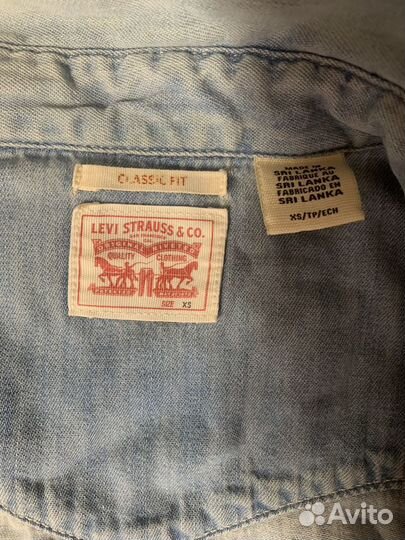 Джинсовая рубашка levis женская