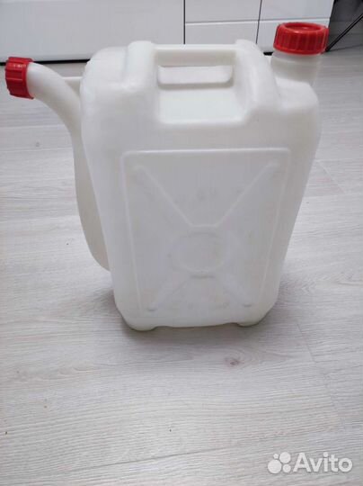 Канистра для воды 20 литров