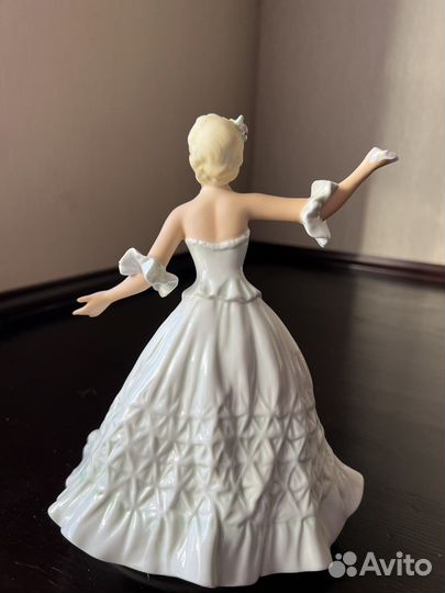 Фарфоровые статуэтка «балерина»