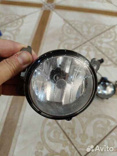Противотуманные фары на Mitsubishi Pajero sport