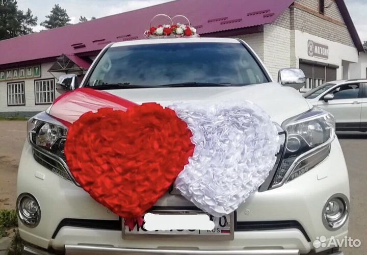 Свадебные украшения на автомобиль