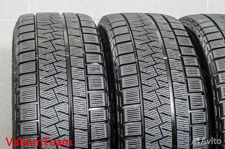 Pirelli Ice Asimmetrico Plus 215/55 R17 94Q