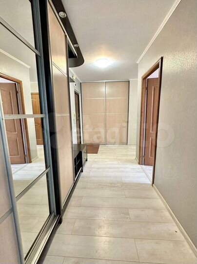 2-к. квартира, 53 м², 1/9 эт.