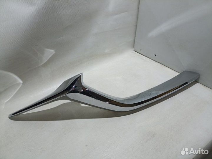 Молдинг решетки радиатора правый Mazda Cx-5