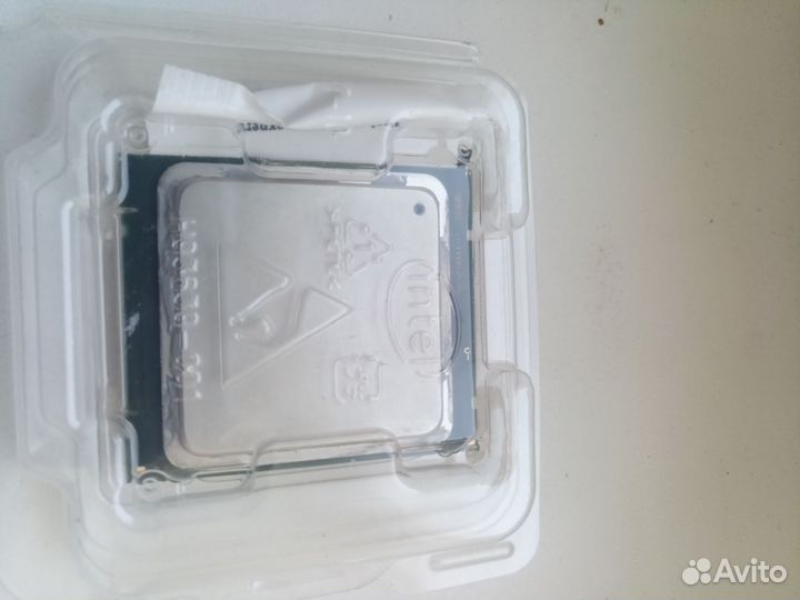 Процессор lga 2011 E5 2689v1