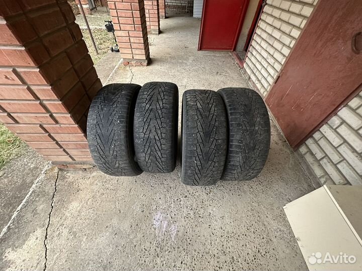 Nokian Tyres Hakkapeliitta 7 275/50 R22