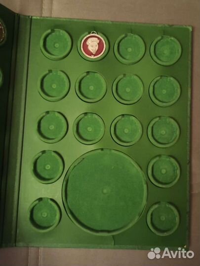 Альбом с амулетами «Приключения Шрека»