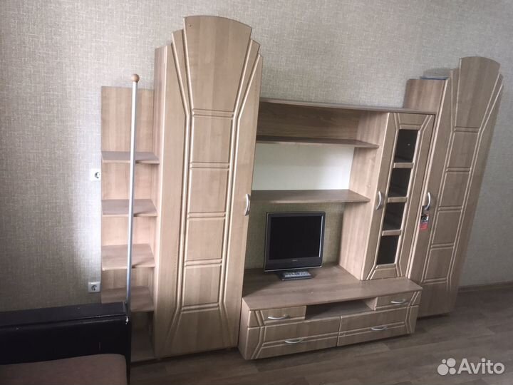 Стенка в гостиную бу