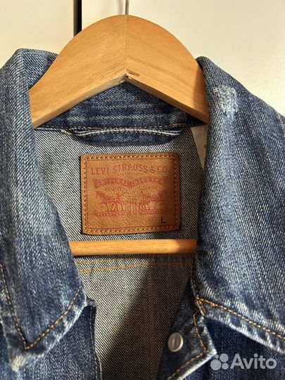 Джинсовая куртка levis