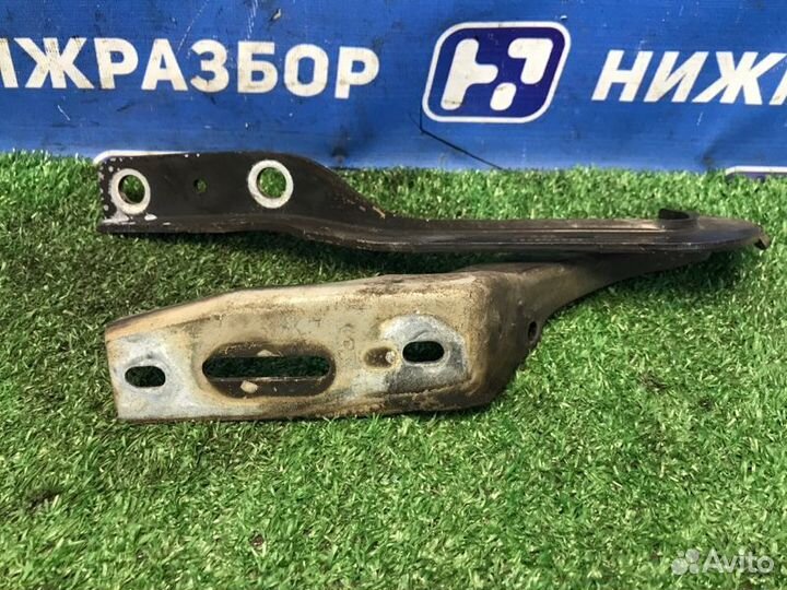 Петля капота правая Peugeot 307 1.6 TU5JP4 2007