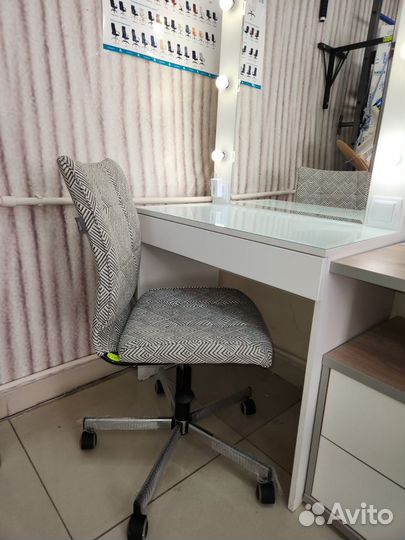 Офисное компьютерное кресло