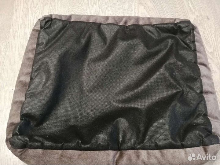Лежанка для собак и кошек
