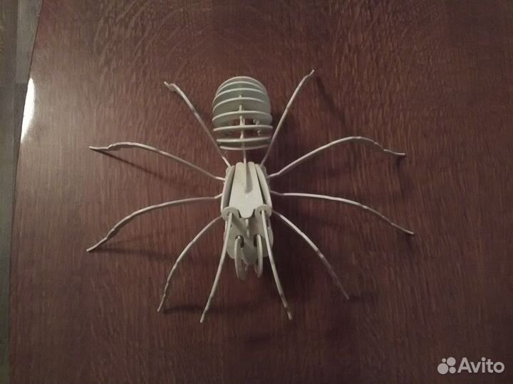 Паук металлический