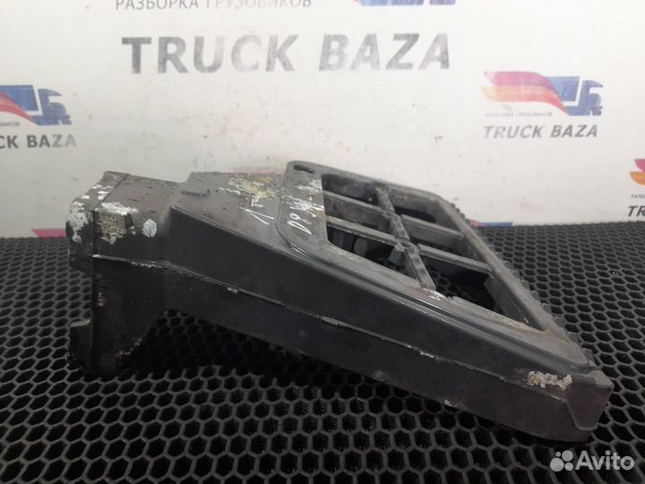 Кронштейн подножки левый Daf XF105, Daf XF95