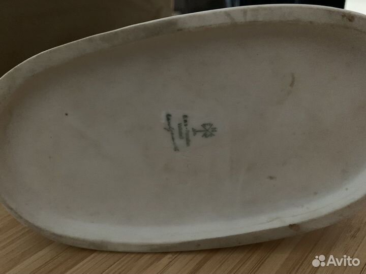 Фарфоровая статуэтка Собаки