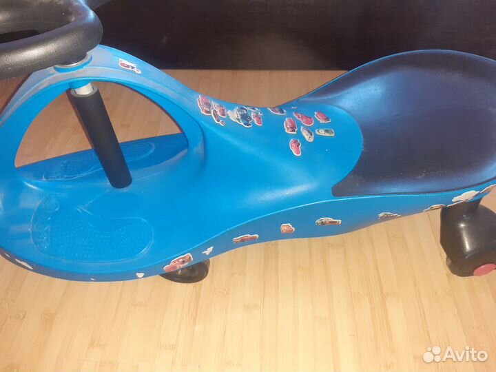 Машина для катания,едет за счет руля-77 см