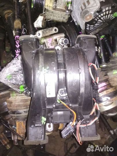 BMW F01 F07 F10 моторчик печки задний